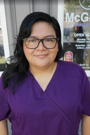 Kimberly Flores, RVT